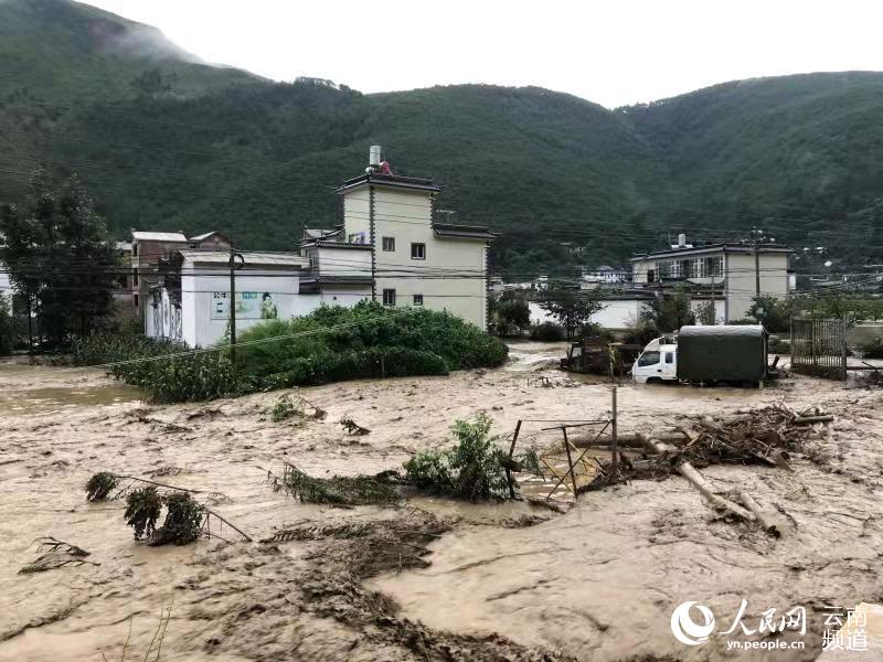 云南洱源发生山洪泥石流灾害1人死亡3人失联