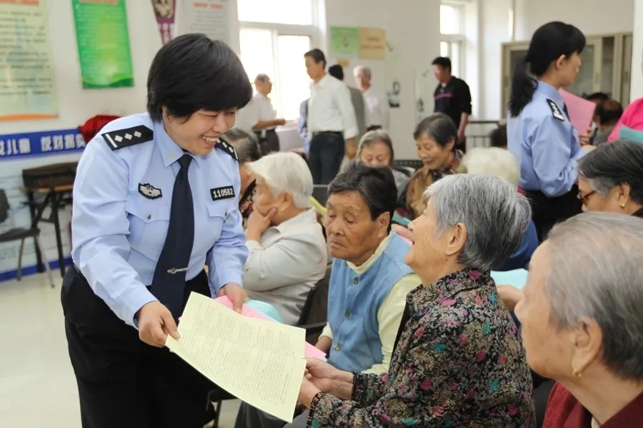 致敬!军魂在警营闪耀