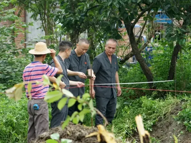对一土地承包经营权出租合同纠纷涉案土地进行现场勘查