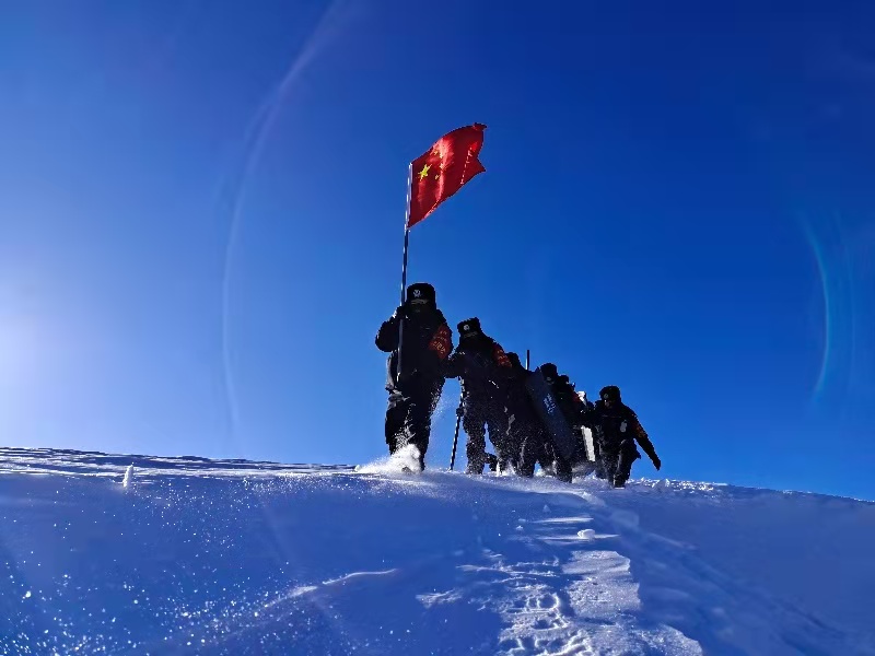 他们在海拔3800米上守卫边疆连呼吸都是雪的味道